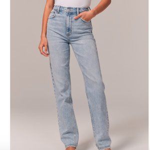 Abercrombie & Fitch Women's Ultra High Rise 90s Straight Jean